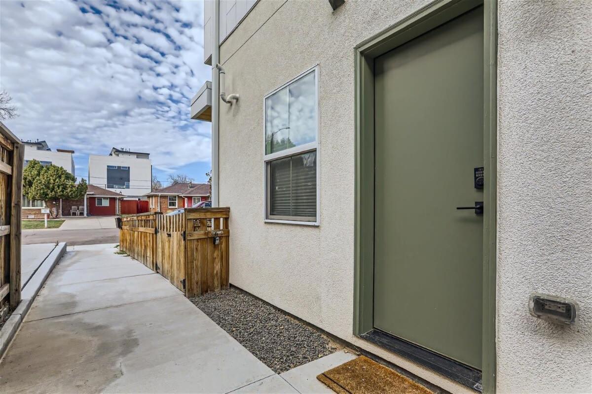 Serenity At Sloan's 1-br With A Modern Twist Apartment *